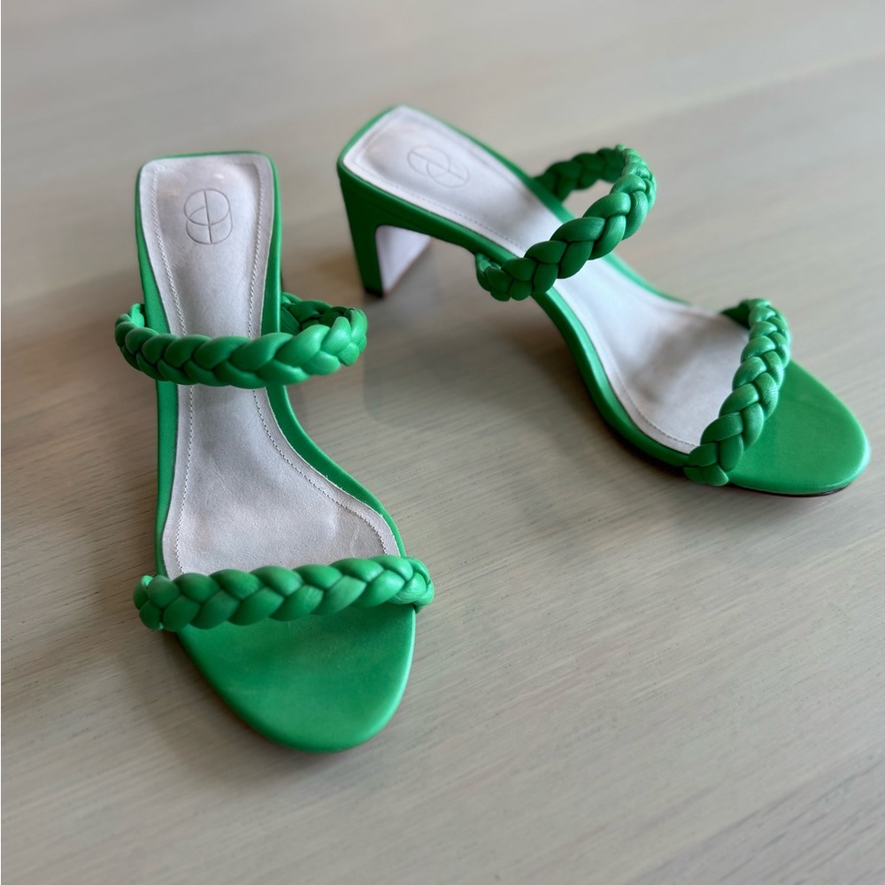 Porte & Paire green braided sandals size 37